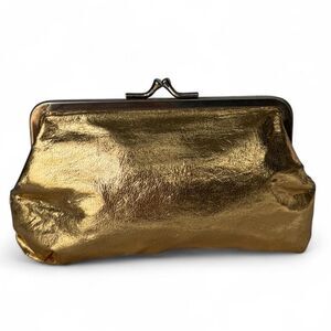 Vintage Celebrity Inc‎ New York Gold metallic leather clutch with snap closure